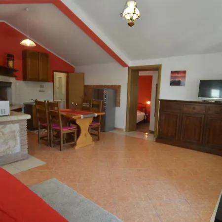 Ferienwohnung Mit Terrasse Fuer Vier Personen *